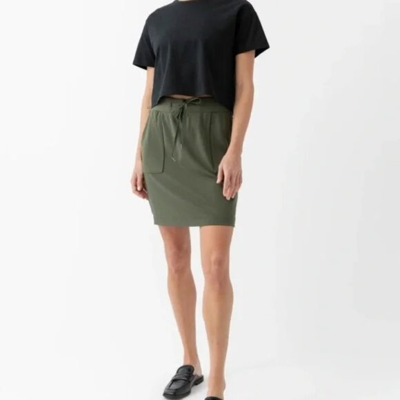 COZY EARTH Dresses & Skirts - COZY EARTH Mini Skirt Brushed Bamboo Patch Pocket Skirt Olive Green Medium